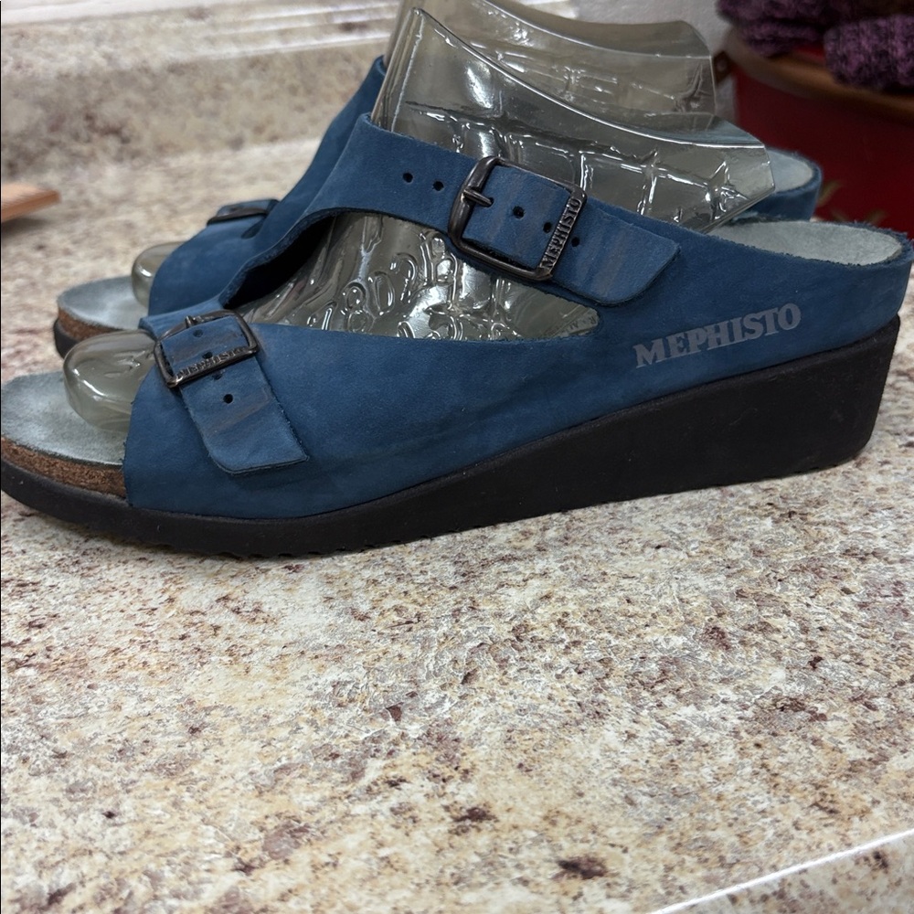 Mephisto Nubuck size 9 blue buckle sandals - Picture 2 of 6